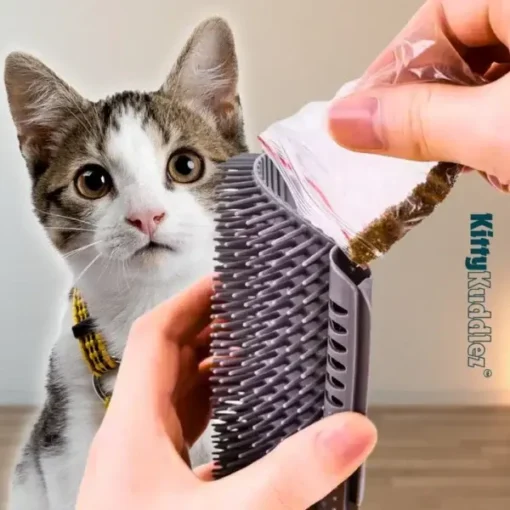 Kitty Kuddlez™ Pet Corner Brush